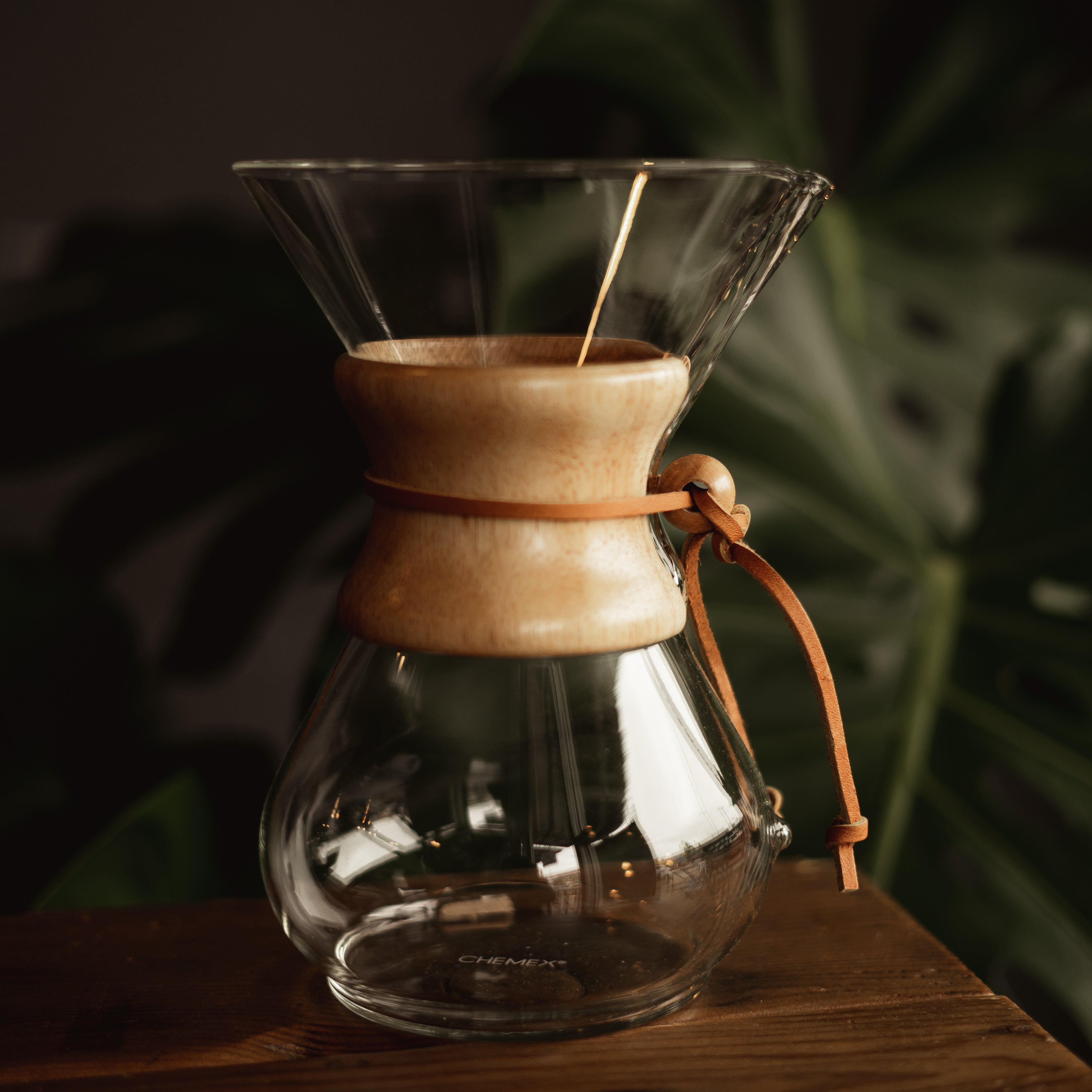 Chemex Pour-Over Glass Coffeemaker - Classic Series - 6-Cup - Exclusive  Packaging